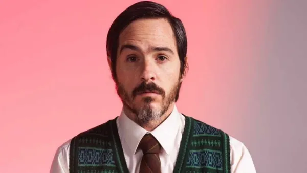 Aunque se mantenga bien escondido de las redes sociales, Mauricio Ochmann sigue en sus labores como actor. Su último proyecto fue la serie 'R' y mira cuánto ganó.