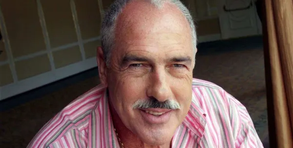 El actor pudo compartir su deseo de iniciar la producción de su bioserie, la cual ya tenía hasta al actor que lo interpretaría