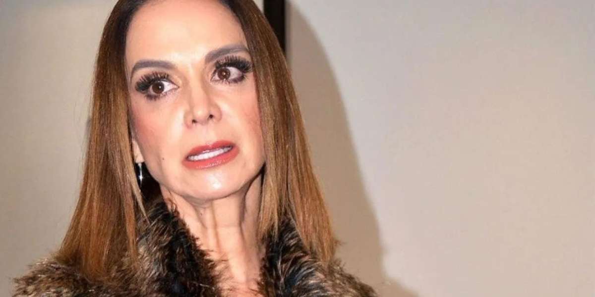 A la actriz y escritora mexicana, ícono del certamen de belleza Miss Universo, no estaría contenta con el nuevo estilo del concurso. 