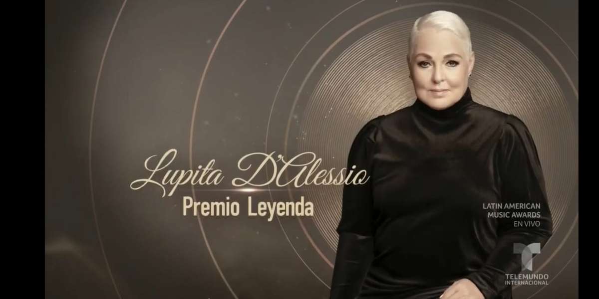 Así fue reconocida Lupita D'Alessio en los  Latin American music awards 2022
