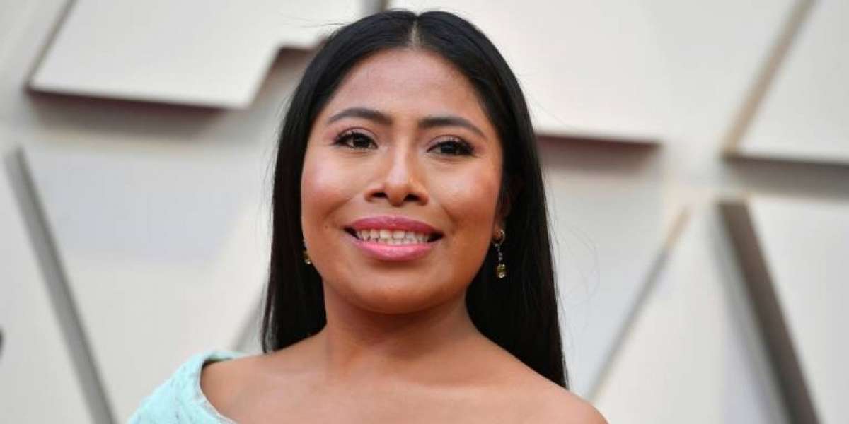 De Oaxaca pasó a mostrarse con las estrellas más destacadas en Hollywood, pero enfrentó las críticas.