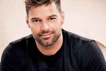 Una famosa artista aún no le perdona a Ricky Martin el haberle robado el amor de su vida