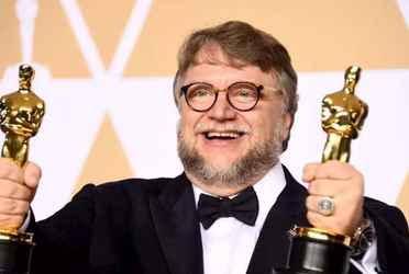 El cineasta mexicano Guillermo del Toro se llevó su tercer Oscar y esta fue su reacción