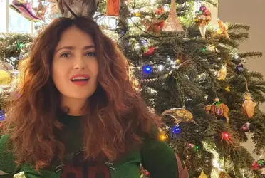 Salma Hayek reveló las razones por las que celebra dos veces una navidad falsa  