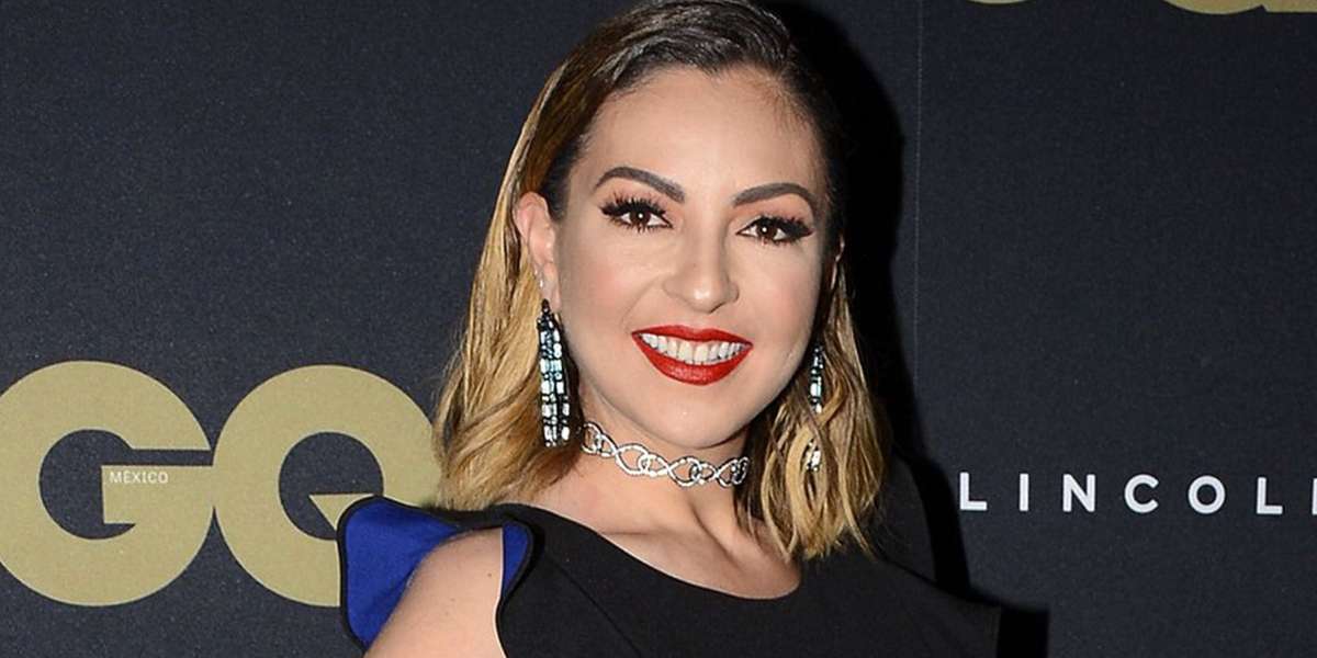 La cantante Mariana Ochoa revela fuertes detalles del fracaso en sus dos matrimonios.