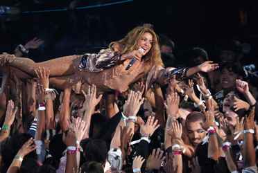 Shakira se lució con un espectáculo de 10 minutos en los MTV Video Music Awards