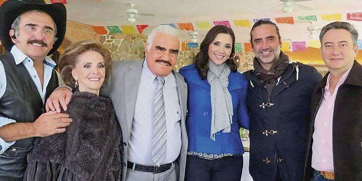 Los tres potrillos, hijos de Vicente Fernández, han reaparecido en las redes sociales.